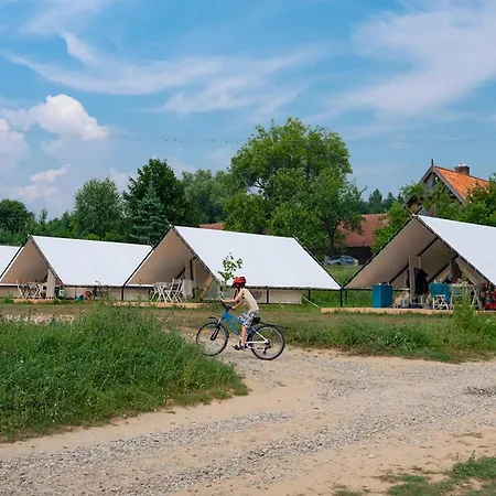 אוהל מפואר Glamping Szelagowka *