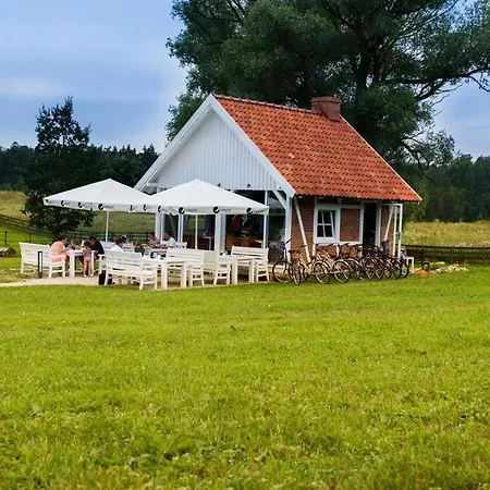 Luxury tent Glamping Szelagowka, Sun & Snow Sorkwity