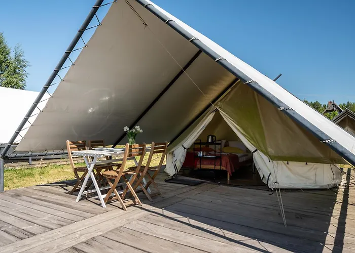 Luxury tent Glamping Szelagowka, Sun & Snow Sorkwity